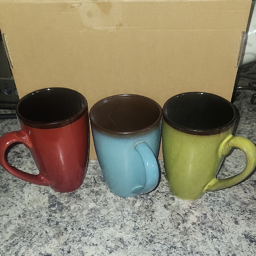 FOUR-Mug Set (1 For FREE) Red, Blue, and Green
